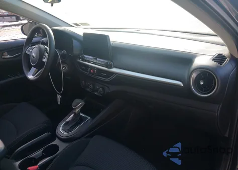 2021 Kia Forte Lxs из США, поврежденный, VIN 3KPF24AD7ME369738